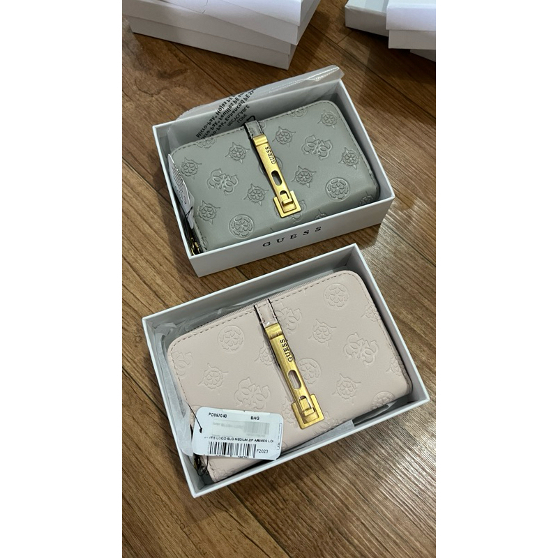 ready dompet james logo Guess