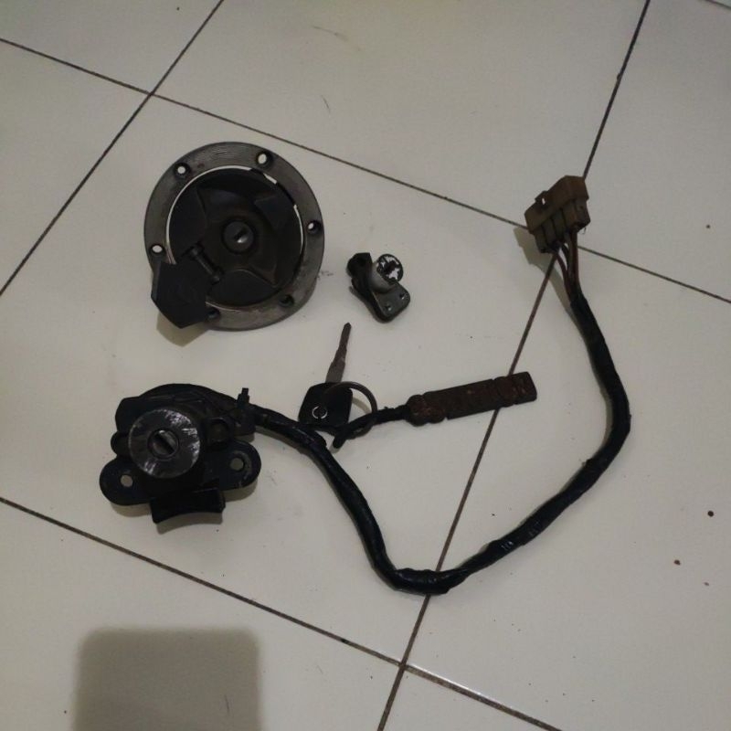 Kunci kontak set ninja 250fi 250karbu z250fi original
