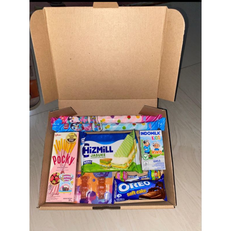 

Hampers Jajan Murah/Snack Box Murah/ Gift Jajan Murah