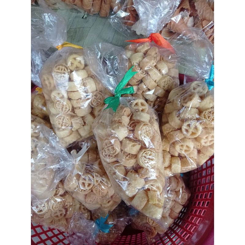 

kue kembang goyang