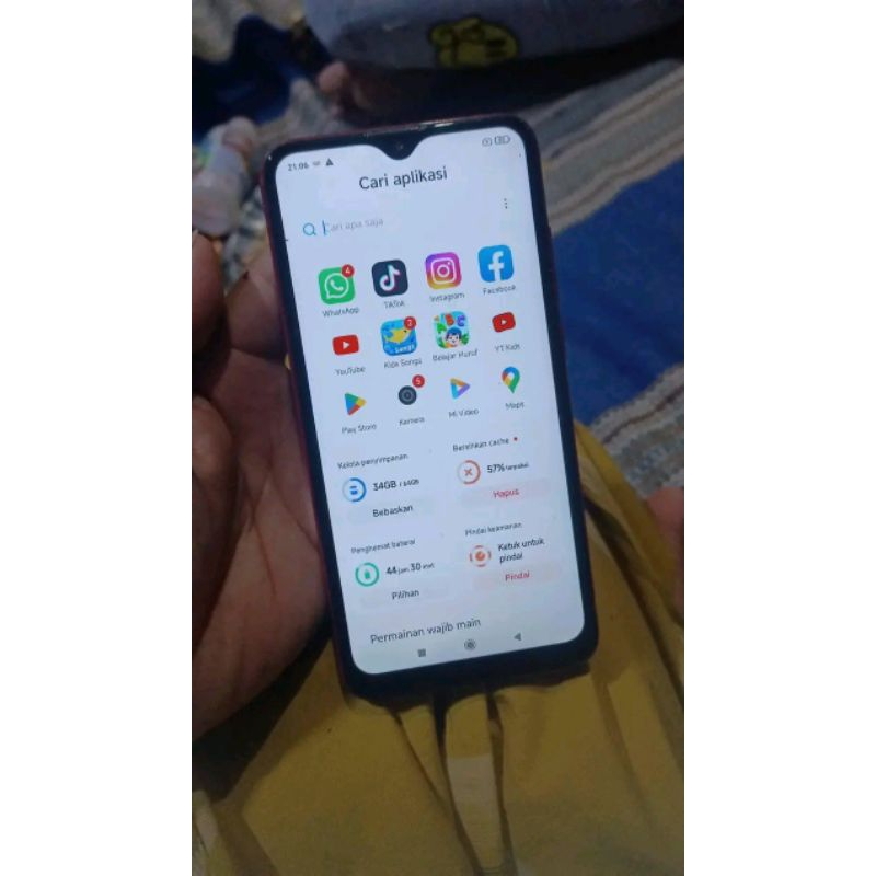redmi 8 ram 4/ 64 normal jaya fp off hp saja