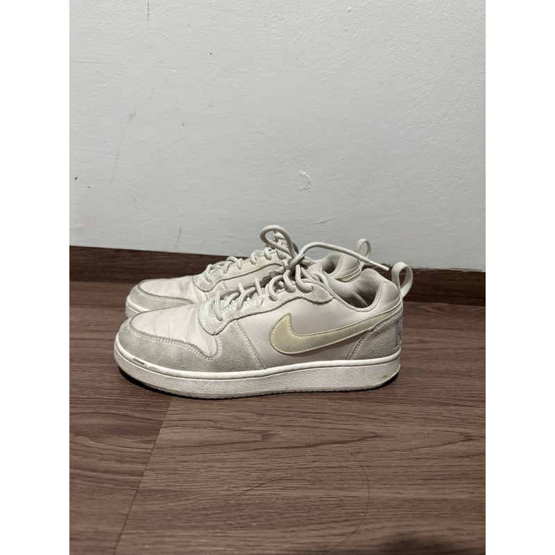 PRELOVED sepatu NIKE