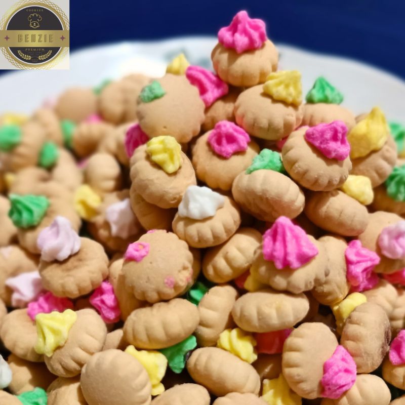 

Kue kancing / kue gemrose / kue Monas / cookies lebaran / kue warna warni