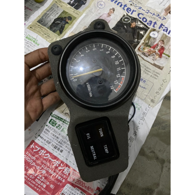 Tachometer tz50 minus bintik panel dan busa sedikit robek