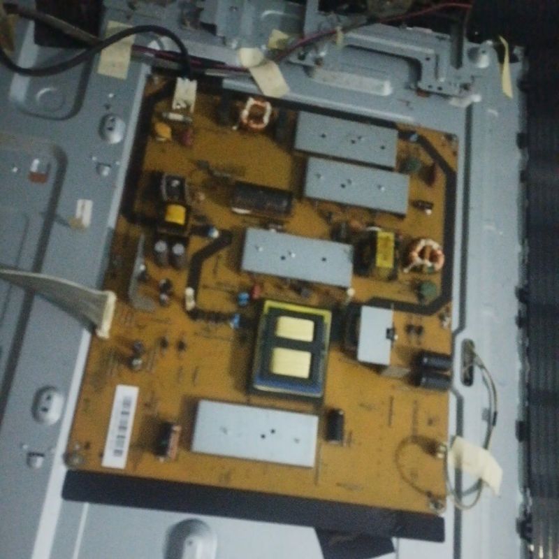 PSU regulator powersuplay TOSHIBA 47L5400VJ