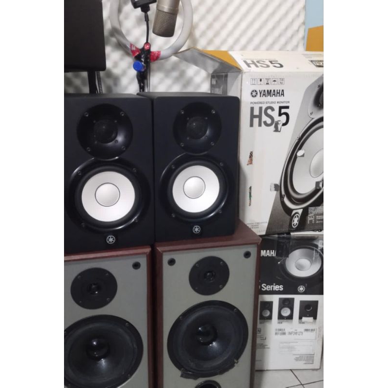 Speaker Yamaha HS5