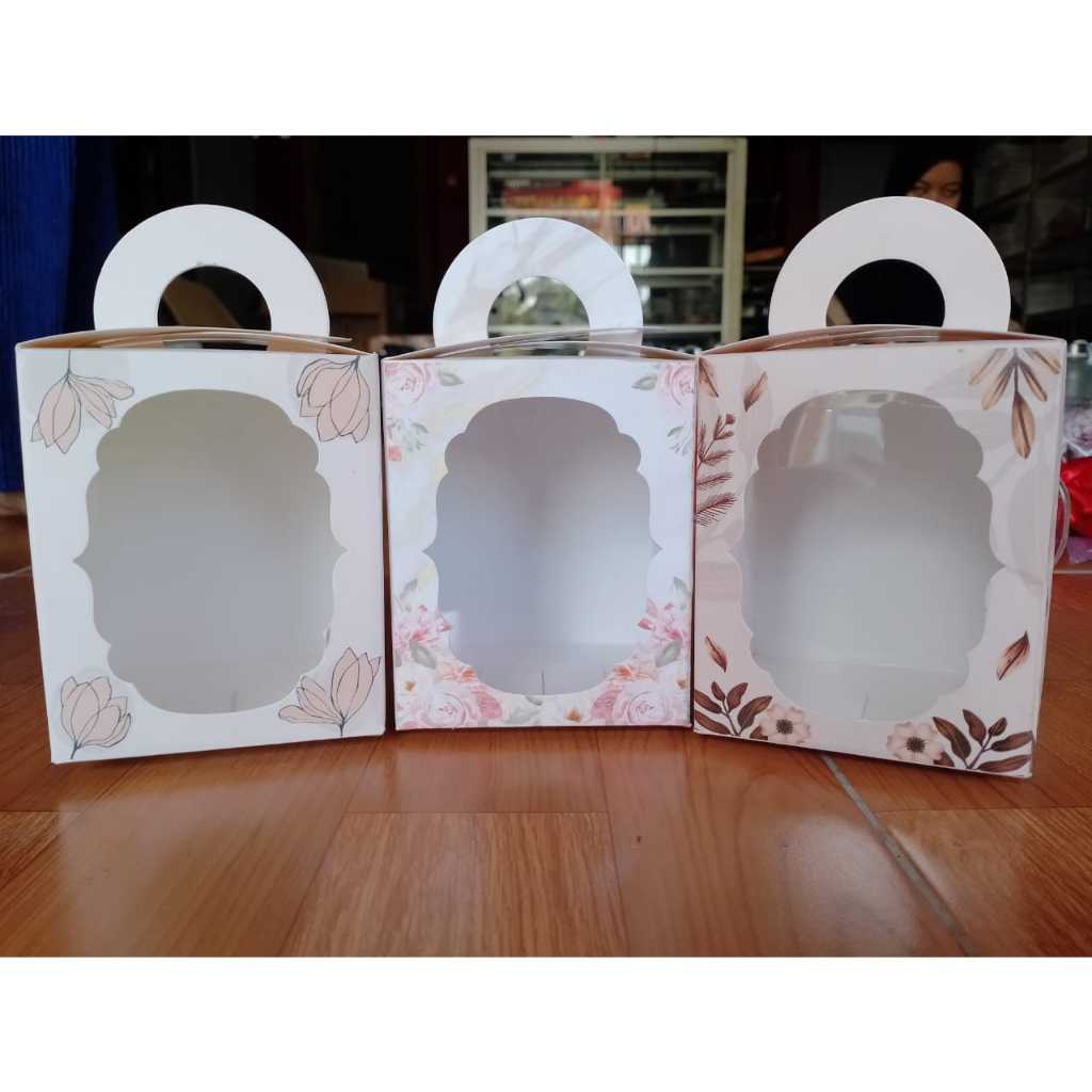 

ECER Kotak Box Untuk Gelas Gagang/UCM/Cangkir UK. 9 x 9 x 11 cm