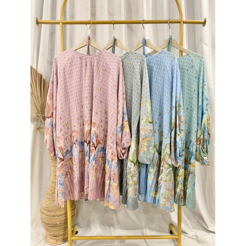 Tunik Plisket Bunga Wanita