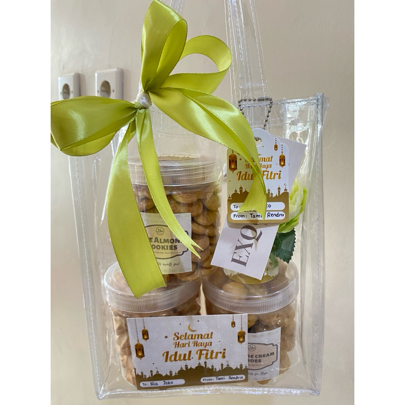 

Hampers Lebaran isi 3 Jar Cookies Parcel Idul Fitri