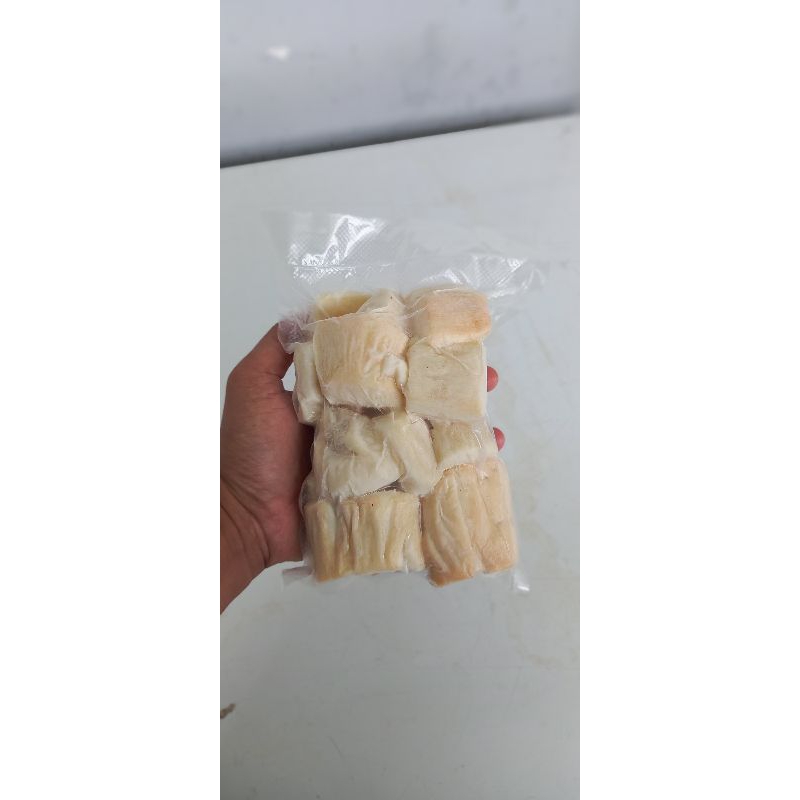 

Singkong Goreng merekah gurih nikmat belum punya merk