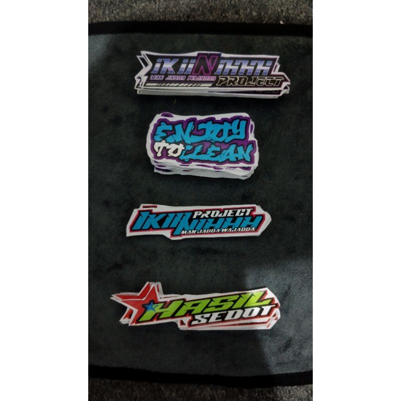

STIKER IKIIINIHHH PROJECT (3 pcs)