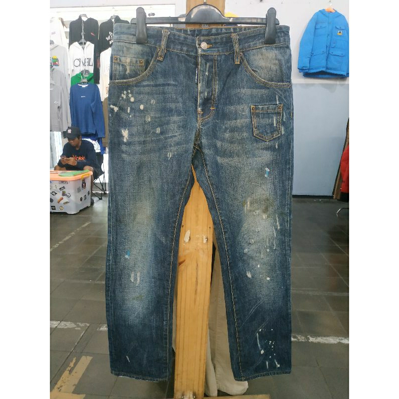 DSQUARED2