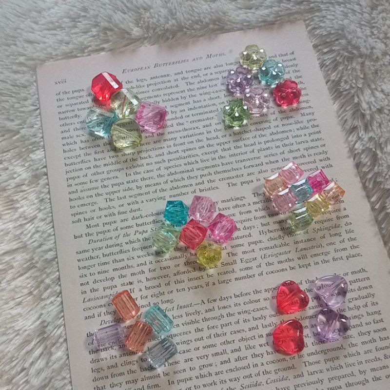 manik akrilik bening motif love kubus prisma tabung kilau