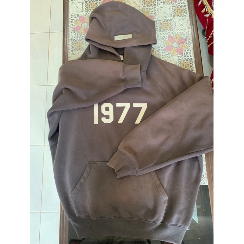 hoodie essentials 1977