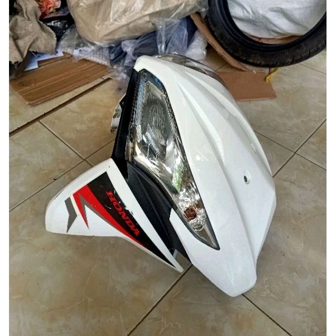 Tameng depan reflektor set Vario fi 110