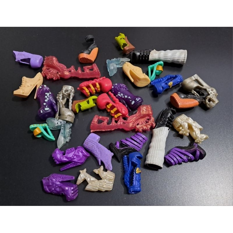 jual aksesoris sepatu barbie monster high (baca desc)