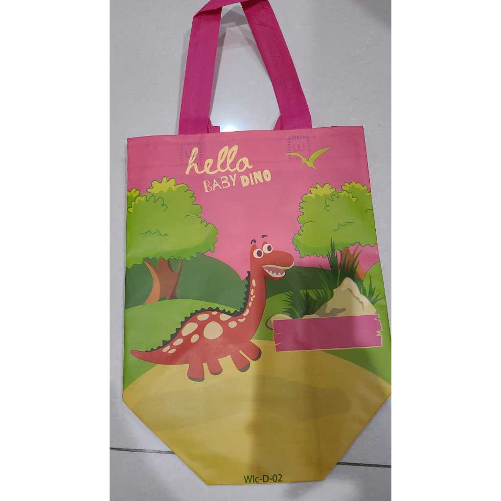 

Tas Handle Box Karakter Ukuran 25x25x15. Tas Goodiebag.Goodiebag Murah.Goodiebag tebal.Tas Spondbond