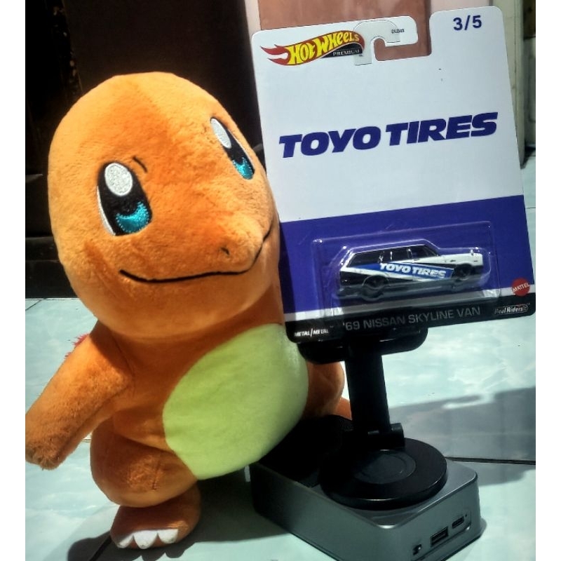 Nissan Skyline VAN TOYO TIRES