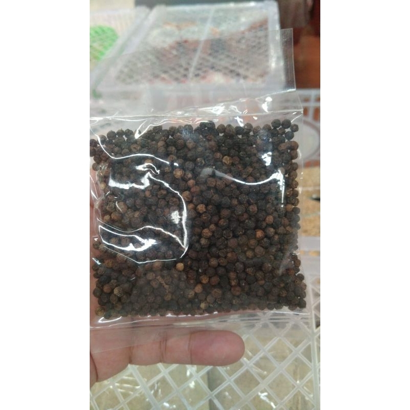 

lada hitam butir
