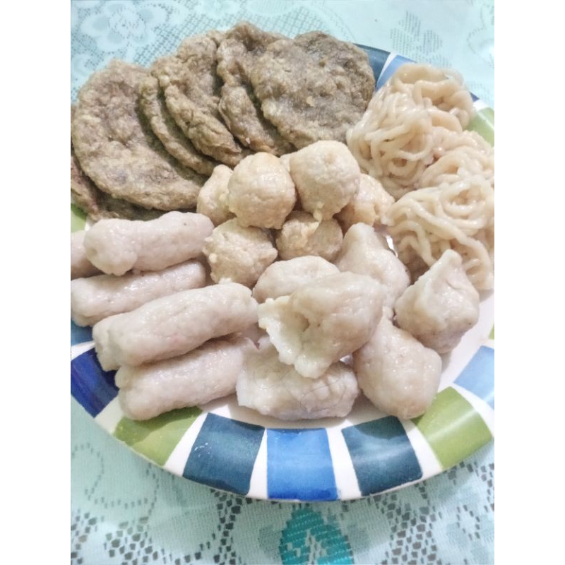 

Pempek Ikan Gabus (paket isi 50 pcs pempek campur)
