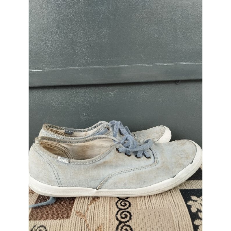 Sepatu Keds Wanita