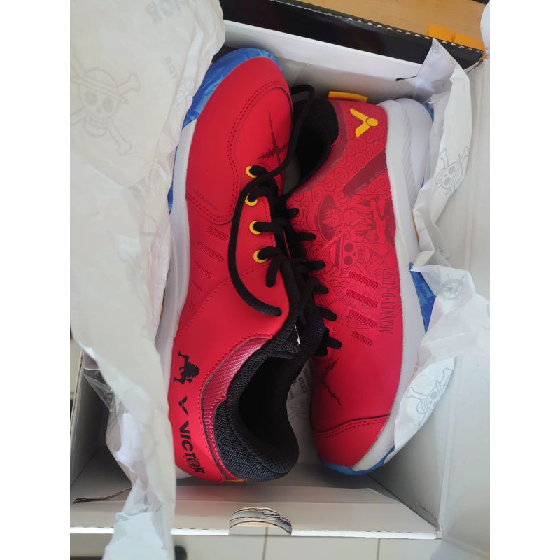 sepatu badminton Victor One Piece Edition luffy Red