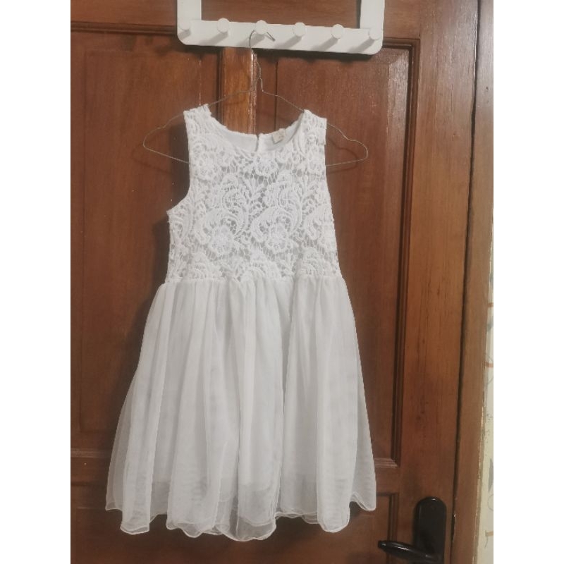 Dress Pesta Anak warna putih Preloved