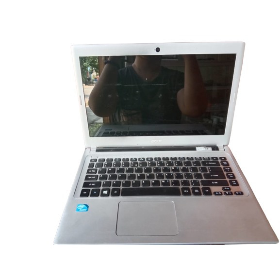 LAPTOP ACER ASPIRE V5-431 RAM 4GB SSD 256GB Windows 10 - Siap Pakai