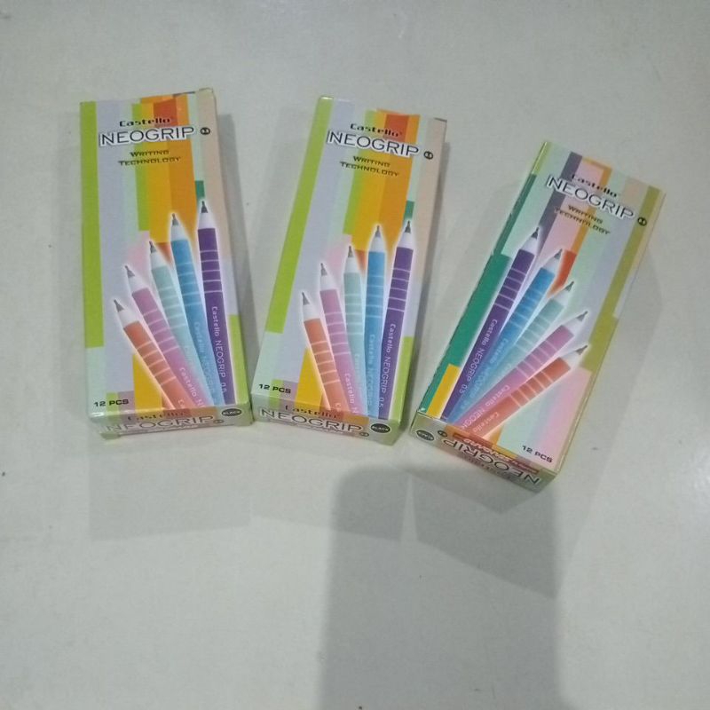 

1 Pak (isi 12 Pcs) Polpen Castello Tinta Hitam 0.5