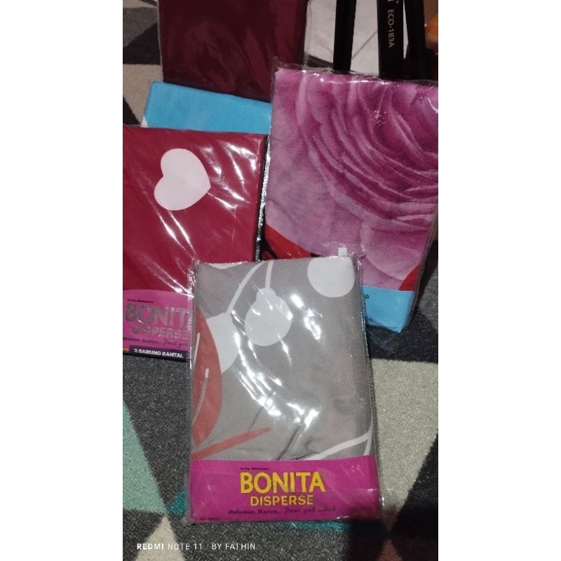 sarung bantal bonita isi 2
