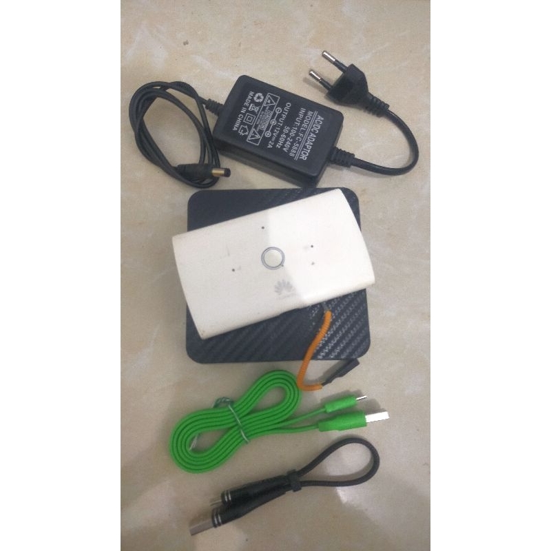 Huawei e5573cs-322 + stb openwrt + baterai dummy + 2 usb + adaptor 2a