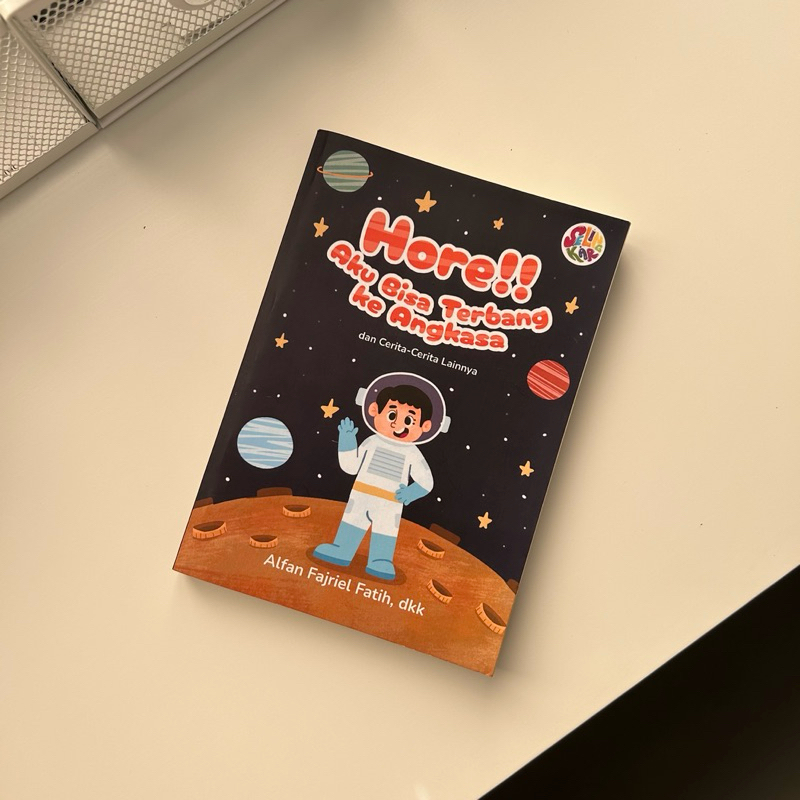 Hore Aku Bisa Terbang ke Angkasa