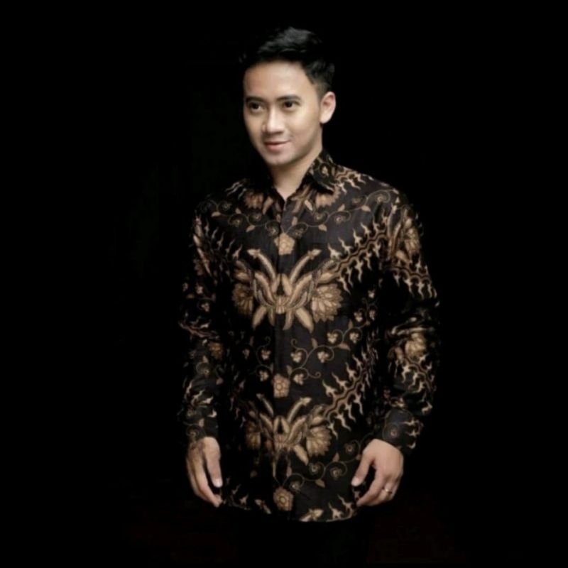 Batik Lengan Panjang Keris Hitam