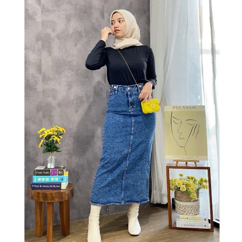 ROK JEANS TEANA BELAH BELAKANG