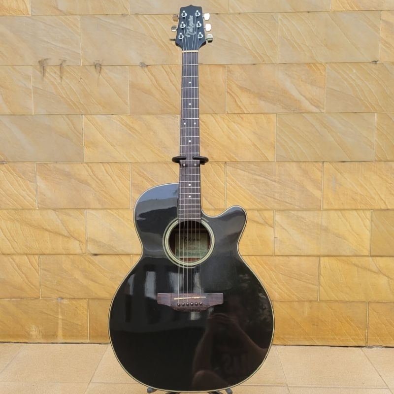 Gitar Akustik Elektrik TAKAMINE ED2NC BLK