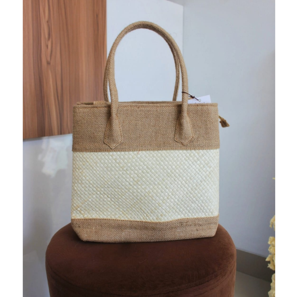 Tas Etnik Rotan Bali Anela
