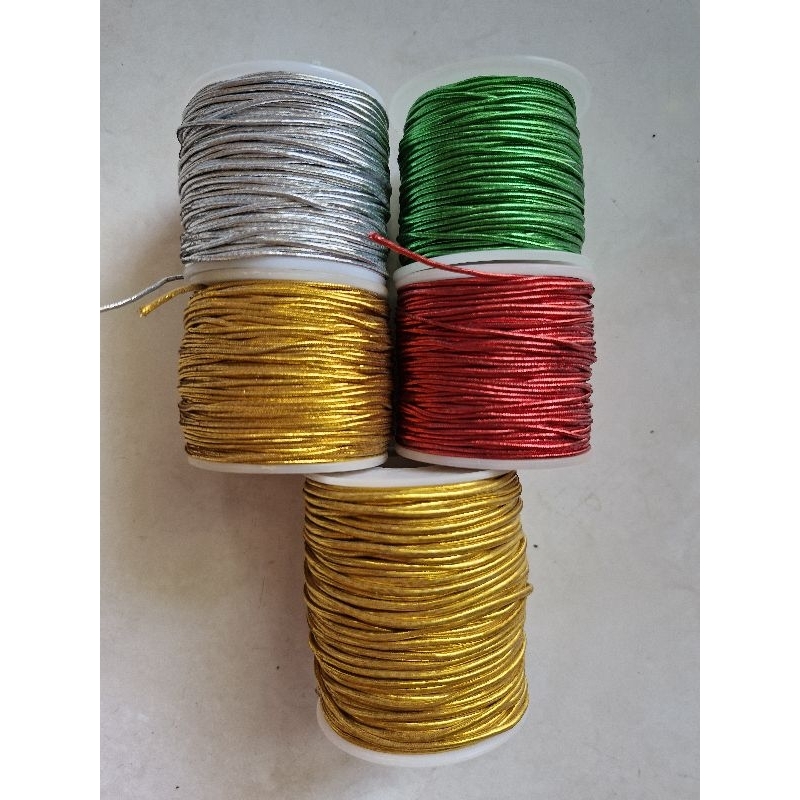 

40m 50m tali elastis silver tali elastis gold Tali elastis merah tali elastis hijau tali hangtag tali serbaguna tali premium gold Tali emas tali silver Tali souvenir Tali hias box hamper tali hias karet elastis tali natal tali lebaran tali imlek