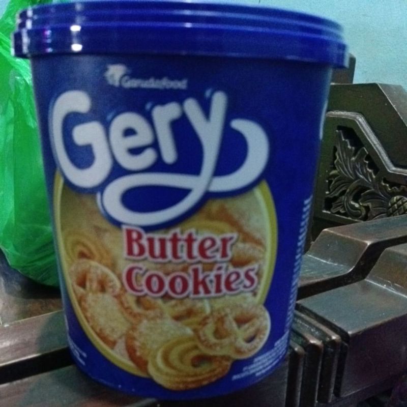 biskuit kaleng gery butter cookies