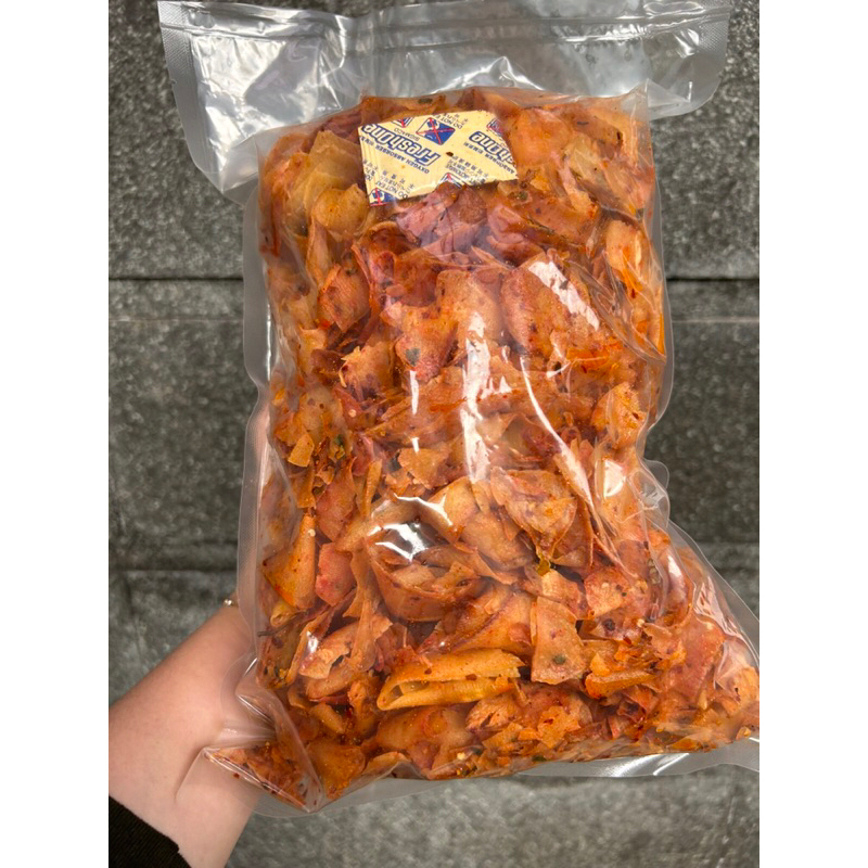 

Keripik Kriwil Pedas Daun Jeruk Sikeribo