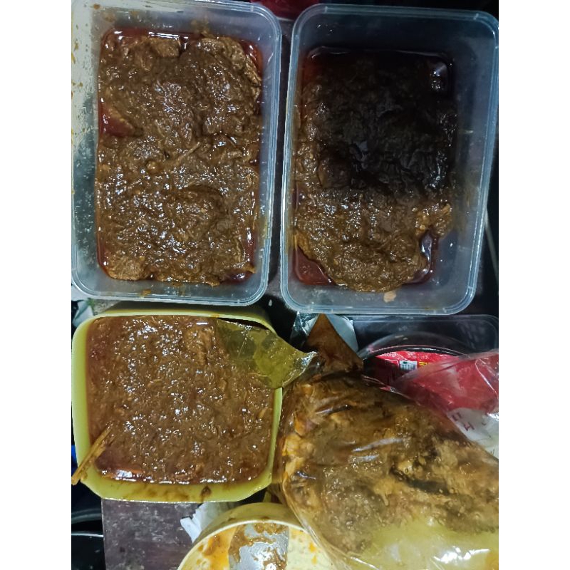 

Rendang Daging sapi asli bumbu melimpah 500 gram PO 1 hari