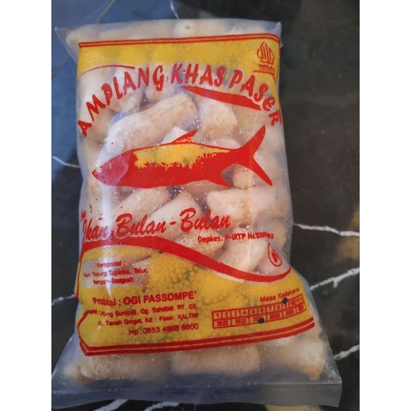 

Amplang khas pasir (cap; ikan bulan-bulan)