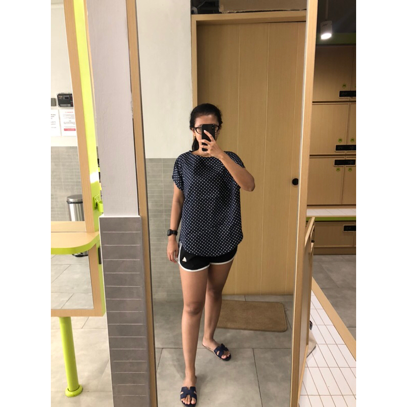 PRELOVED BLOUSE POLKADOT NAVY PUTIH