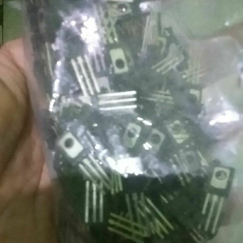 Transistor D882L UTC original