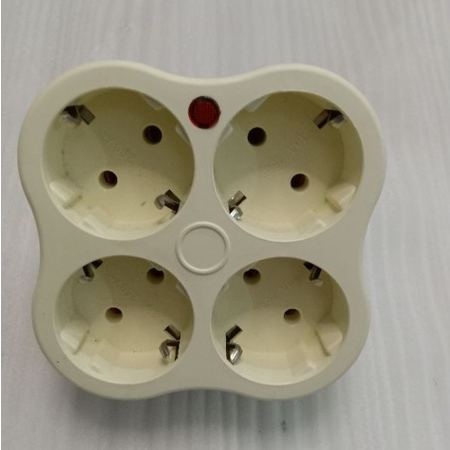 stop kontak lubang 4 cahaya