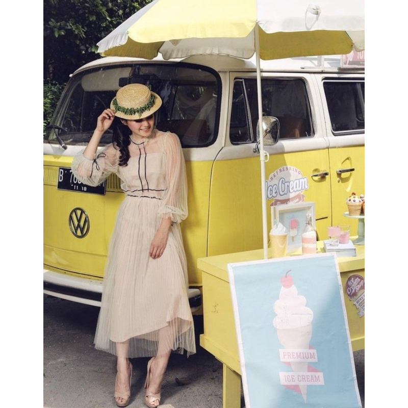 ARRAY ID Valentine Dress