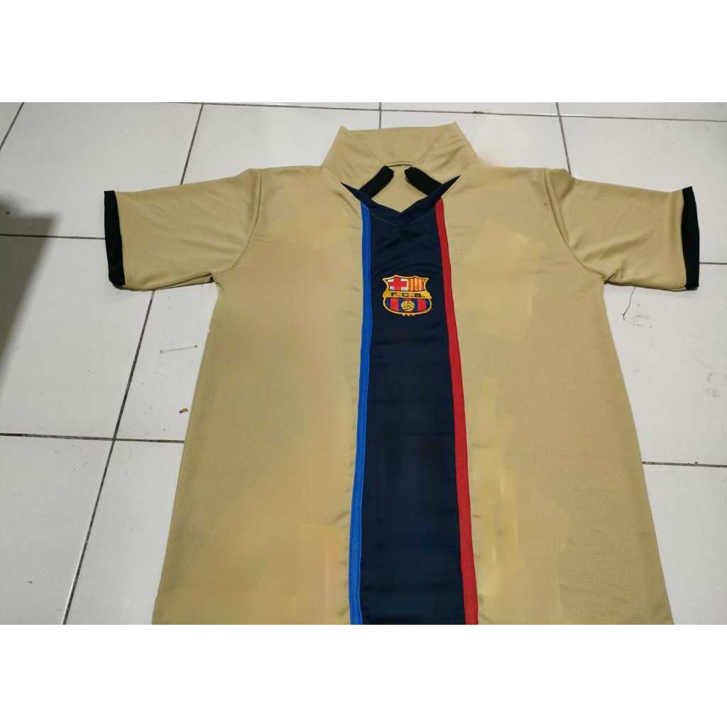 jersey retro barcelona 2001 away gold