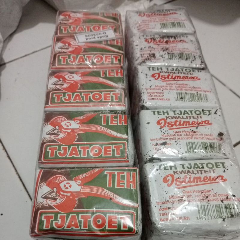 

Teh tjatoet ijo istimewa 1 slop(40grx10)