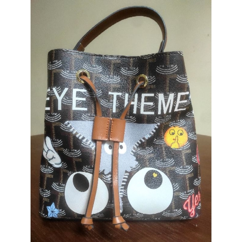 HUER EYE THEME Bucket Bag Preloved