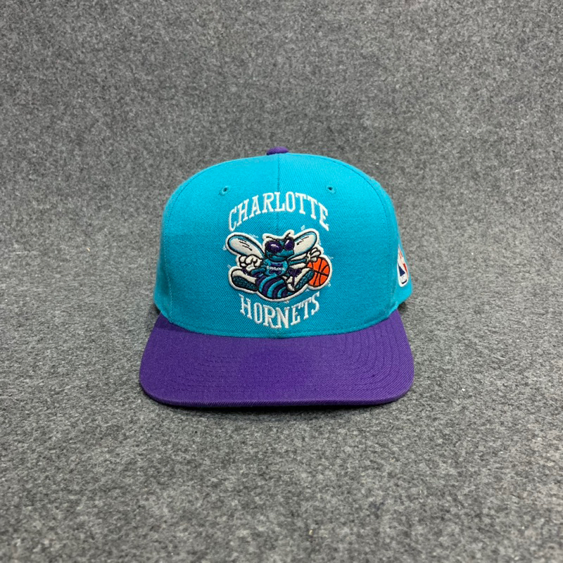 Topi Mitchell & Ness NBA Hornets Original Second - Topi Charlotte Hornets - Topi NBA