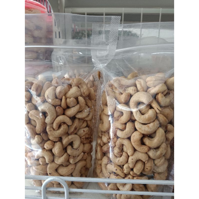 

KACANG MENTE ORIGINAL ENAK GURIH HALAL 500GR